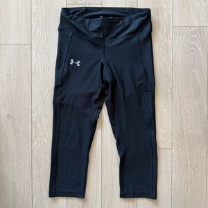 Under Armour Heat Gear Compression Capris Leggings in Black Women’s Size Medium